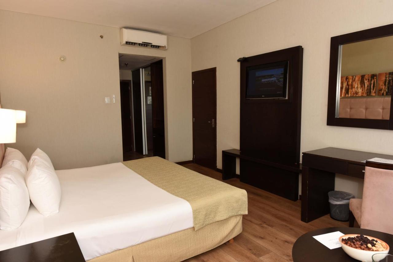 Howard Johnson & Convention Center 4* Ezeiza